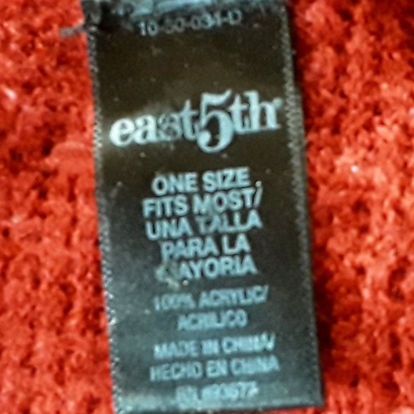 Red Snuggly Warm Blanket Style Wrap by EAST 5TH AVE.  OS - Picture 3 of 3